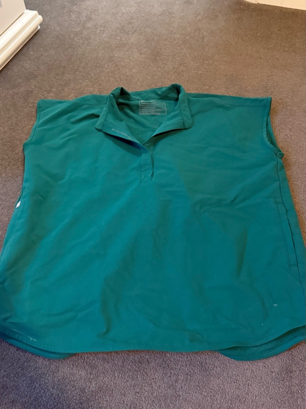 Figs scrub top hunter green